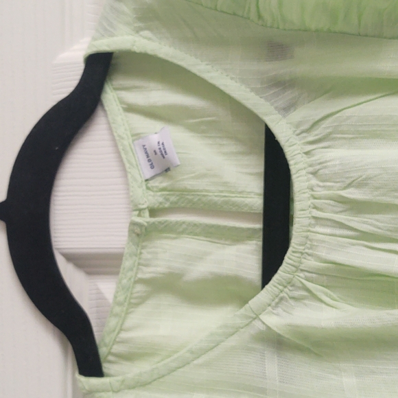 Old navy shirt 👕 - Picture 4 of 9